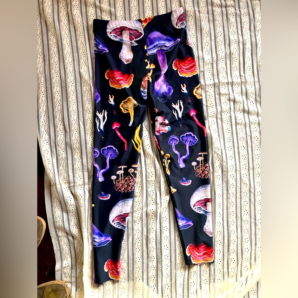 Mushroom leggings